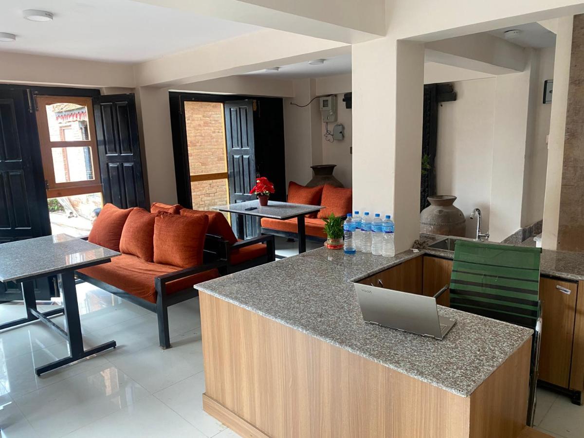 Hotel Durbar Side Bhatgoan Dış mekan fotoğraf
